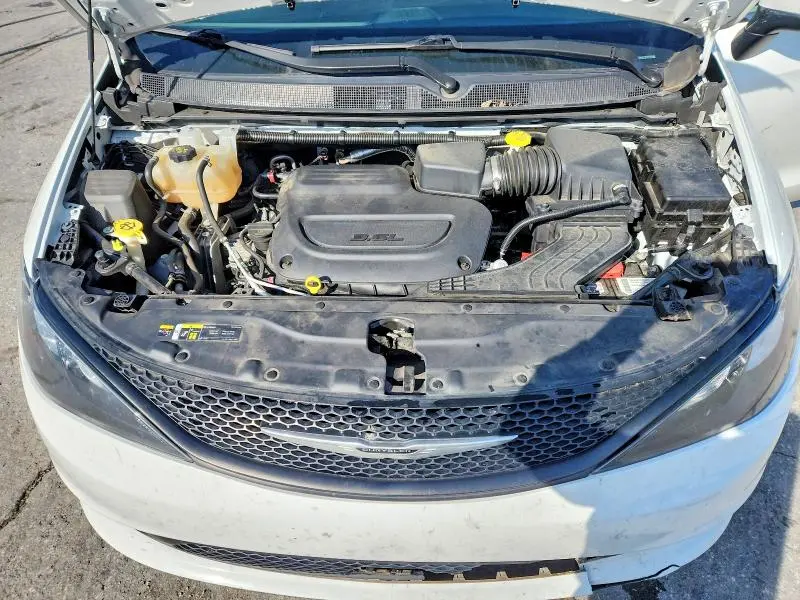 2022 CHRYSLER VOYAGER LX  