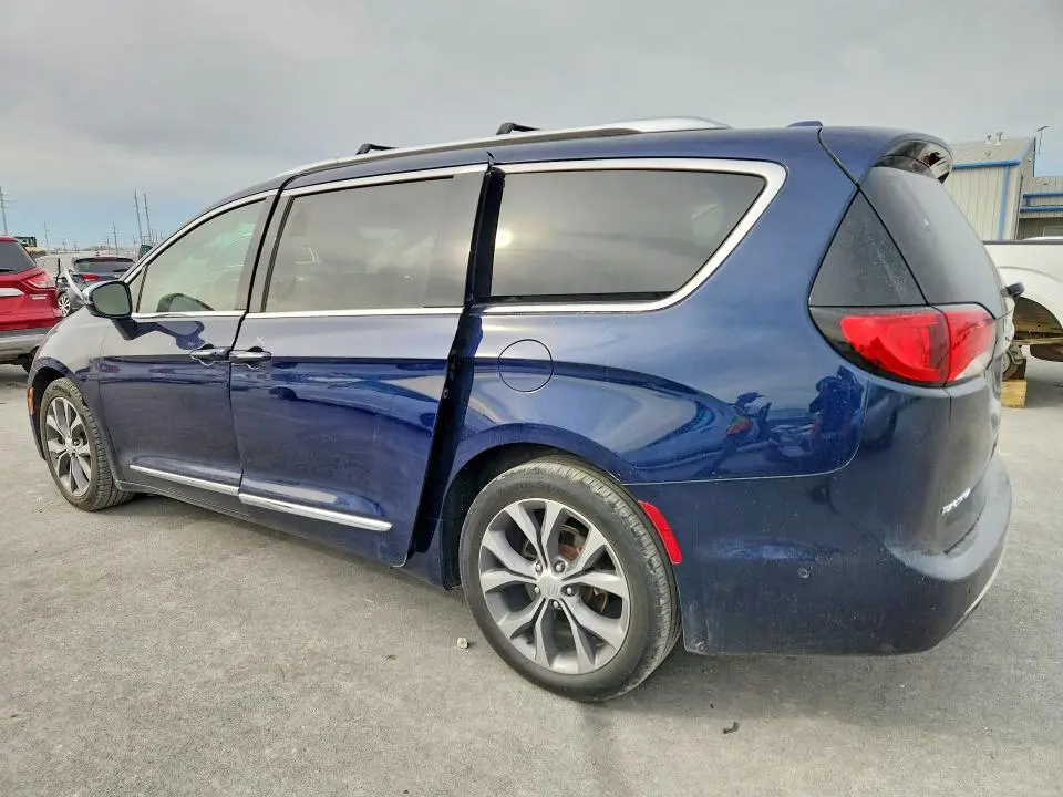 2018 CHRYSLER PACIFICA LIMITED  