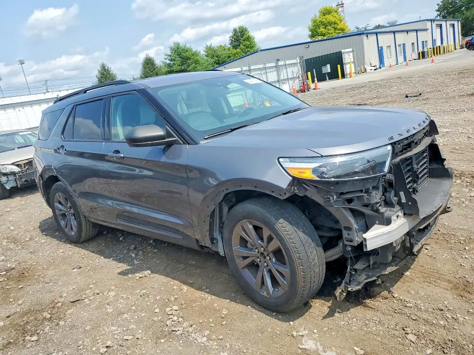 2021 FORD EXPLORER XLT  