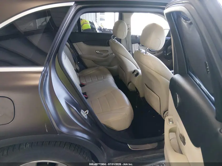 2016 MERCEDES-BENZ GLC 300  