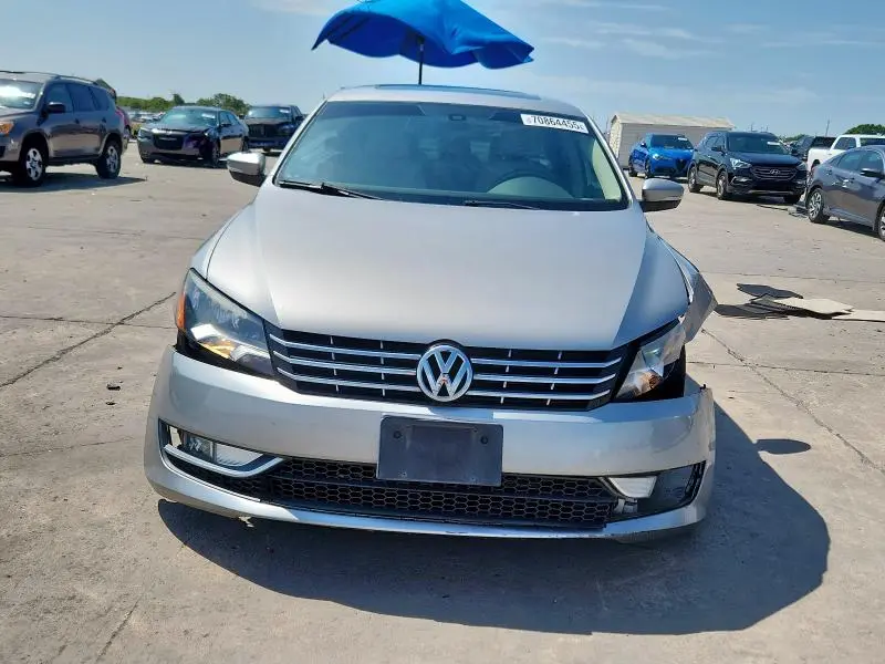 2013 VOLKSWAGEN PASSAT SEL  