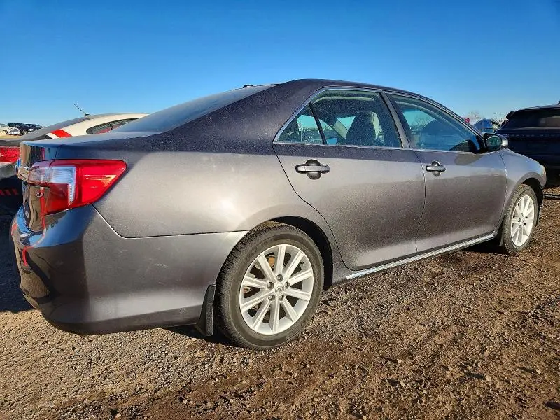 2014 TOYOTA CAMRY SE  