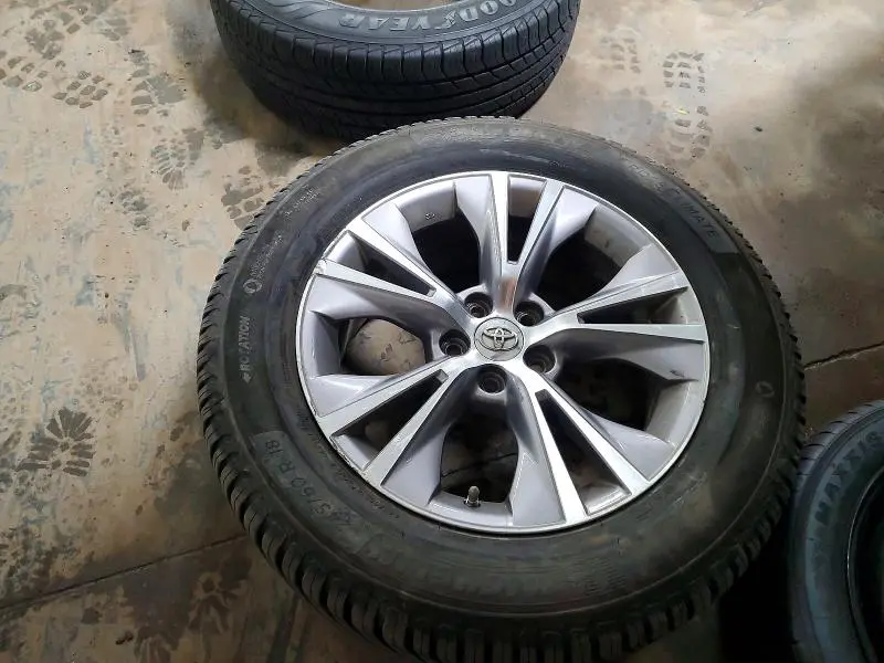 2014 TOYOTA HIGHLANDER XLE  