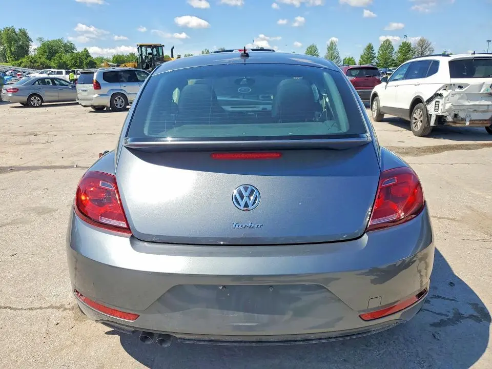 2018 VOLKSWAGEN BEETLE S  