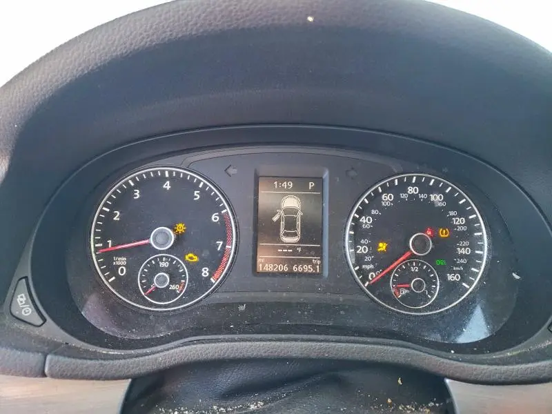 2015 VOLKSWAGEN PASSAT SE  