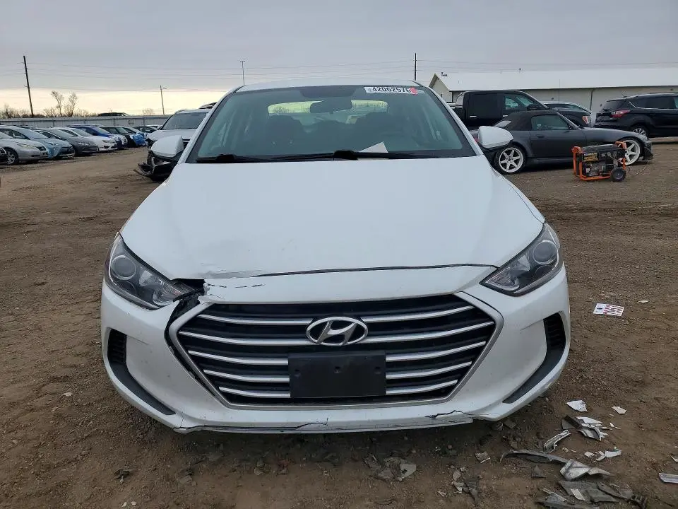 2018 HYUNDAI ELANTRA SE  