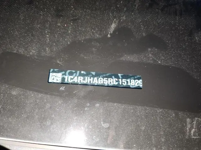 2024 JEEP GRAND CHEROKEE LAREDO  