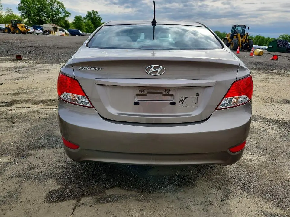 2013 HYUNDAI ACCENT GLS  