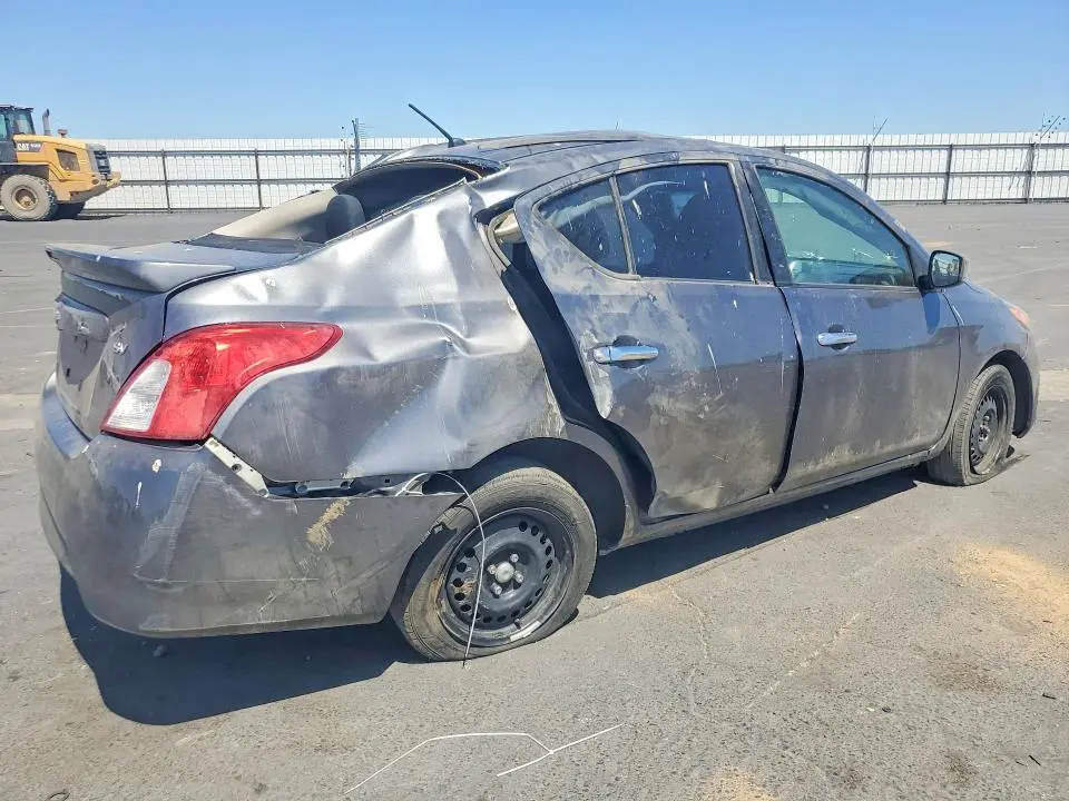 2018 NISSAN VERSA SV  