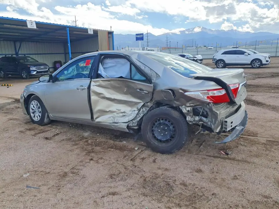 2016 TOYOTA CAMRY LE  