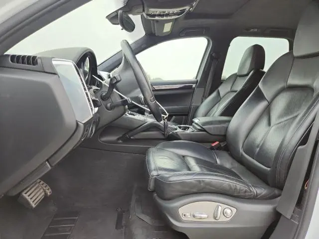 2013 PORSCHE CAYENNE GTS  