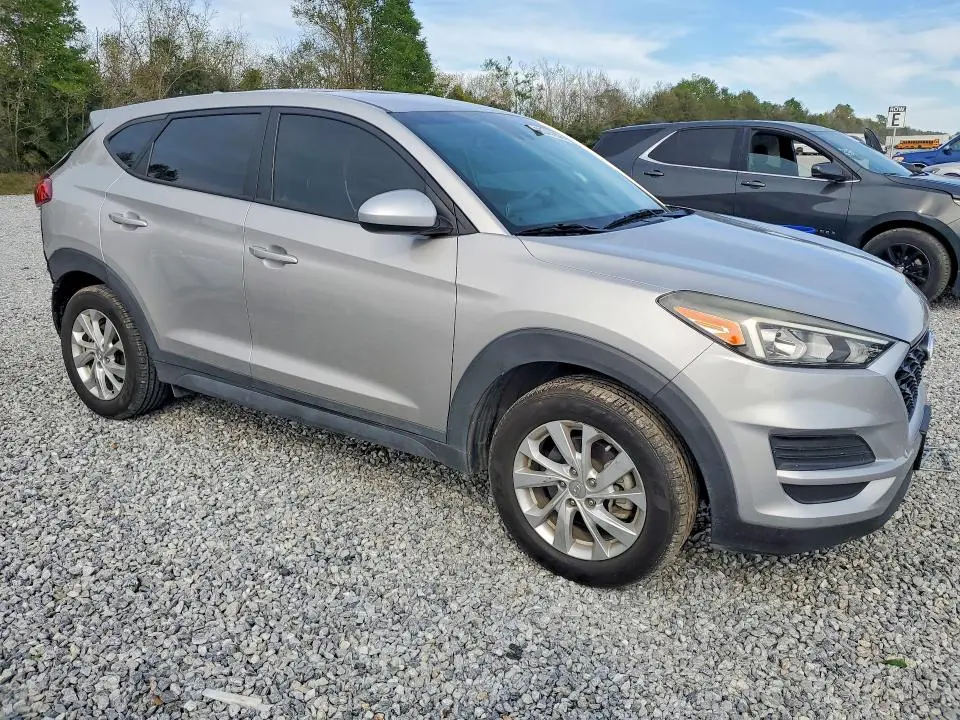 2020 HYUNDAI TUCSON SE  