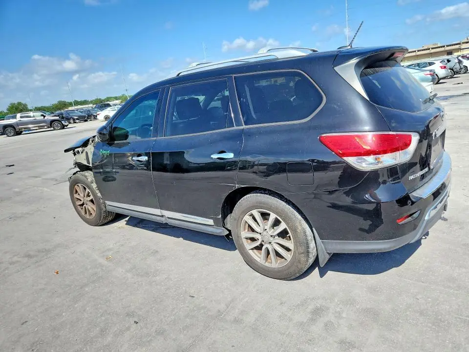 2016 NISSAN PATHFINDER SL  