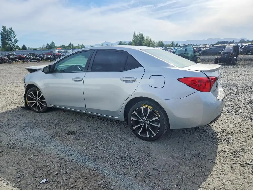 2017 TOYOTA COROLLA SE  