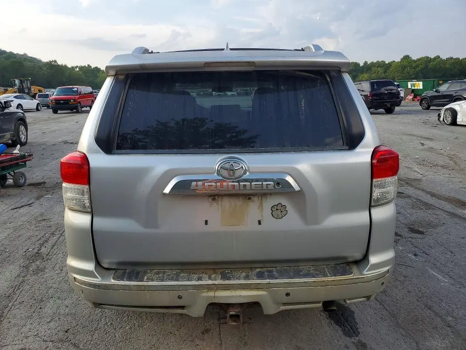 2012 TOYOTA 4RUNNER SR5  