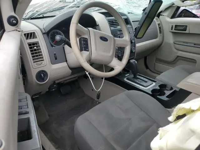 2010 FORD ESCAPE XLS  