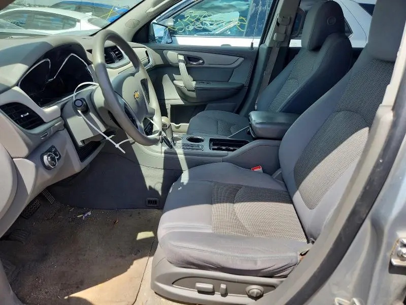2013 CHEVROLET TRAVERSE LS  