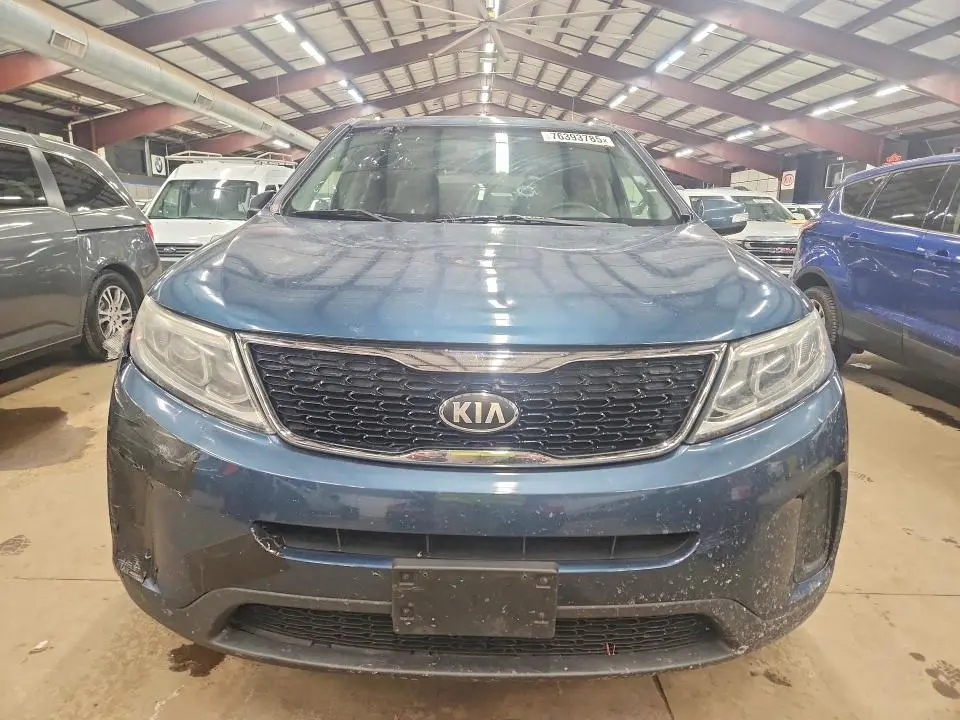 2014 KIA SORENTO LX  
