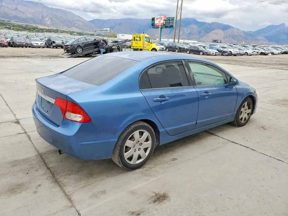 2011 HONDA CIVIC LX  