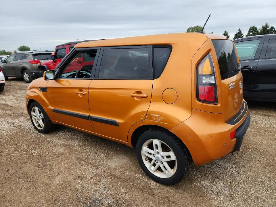 2011 KIA SOUL +  