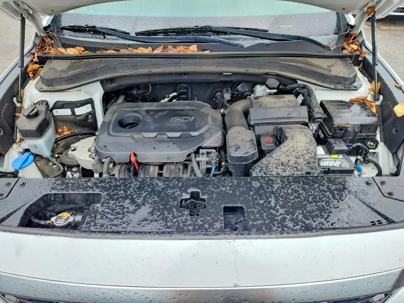 2020 HYUNDAI SANTA FE SE  