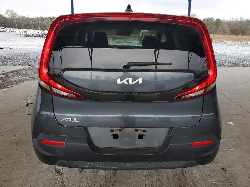 2022 KIA SOUL LX  