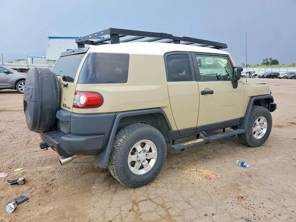 2012 TOYOTA FJ CRUISER BASE  