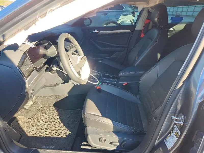 2024 VOLKSWAGEN JETTA SE  