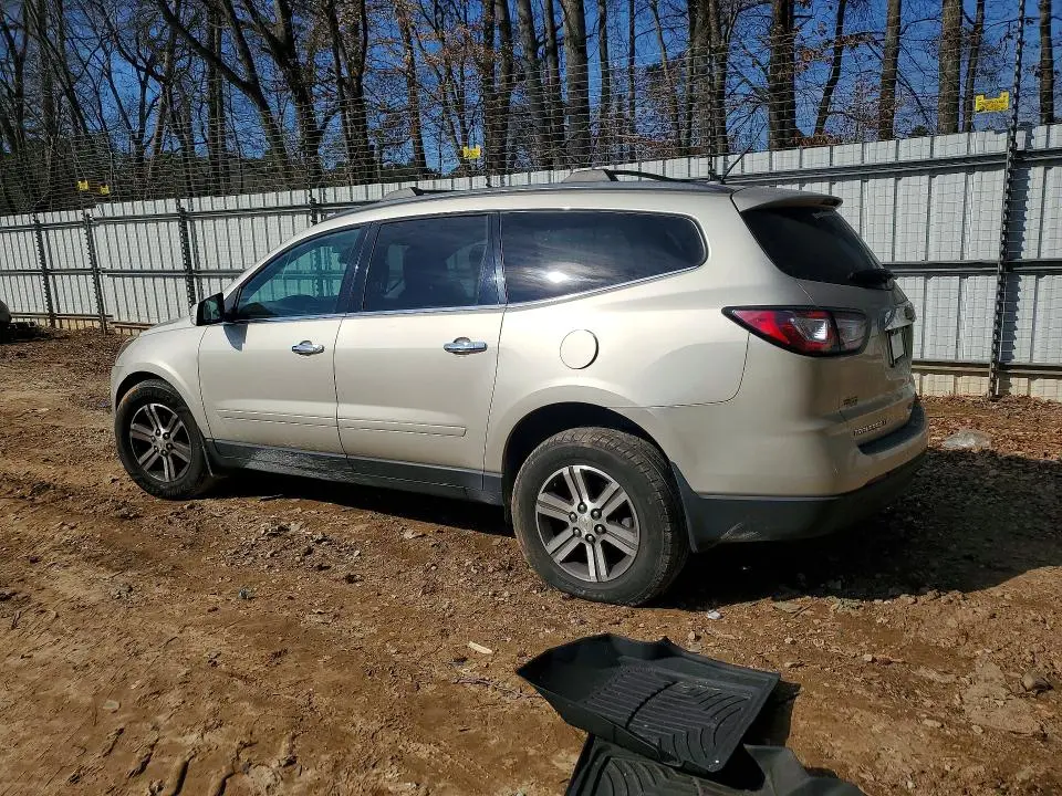 2015 CHEVROLET TRAVERSE LT  