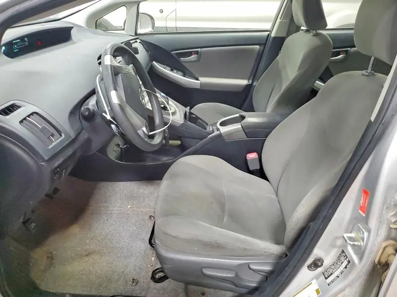 2013 TOYOTA PRIUS ONE  