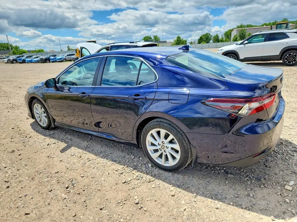 2022 TOYOTA CAMRY LE  