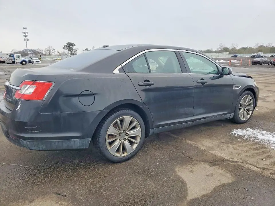 2010 FORD TAURUS LIMITED  