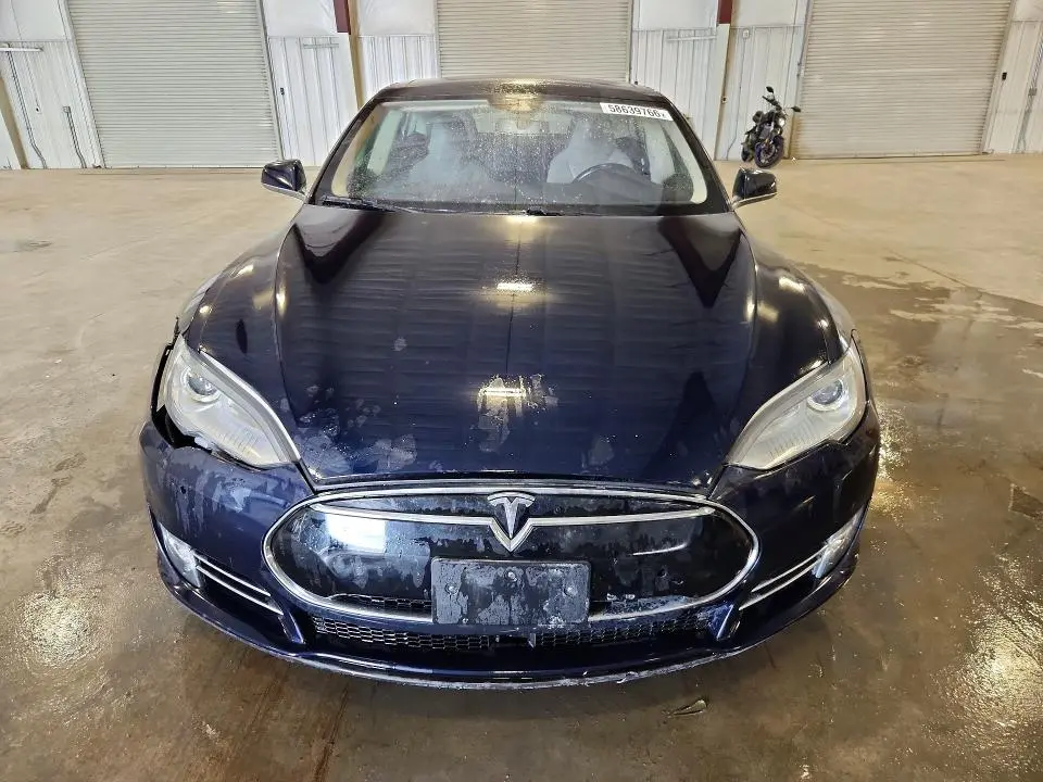 2015 TESLA MODEL S 85D  