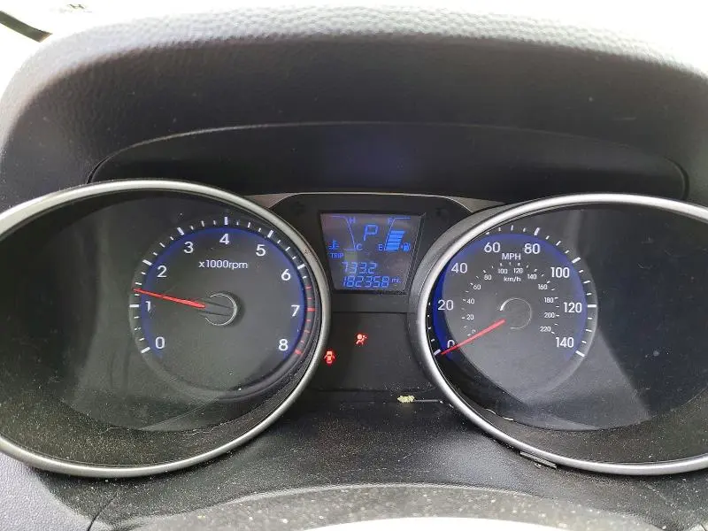 2011 HYUNDAI TUCSON GLS  