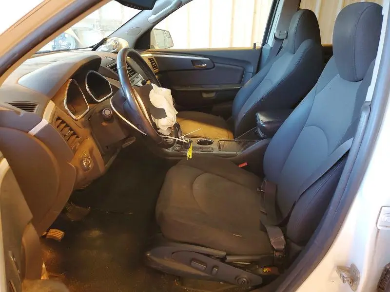 2011 CHEVROLET TRAVERSE LT  