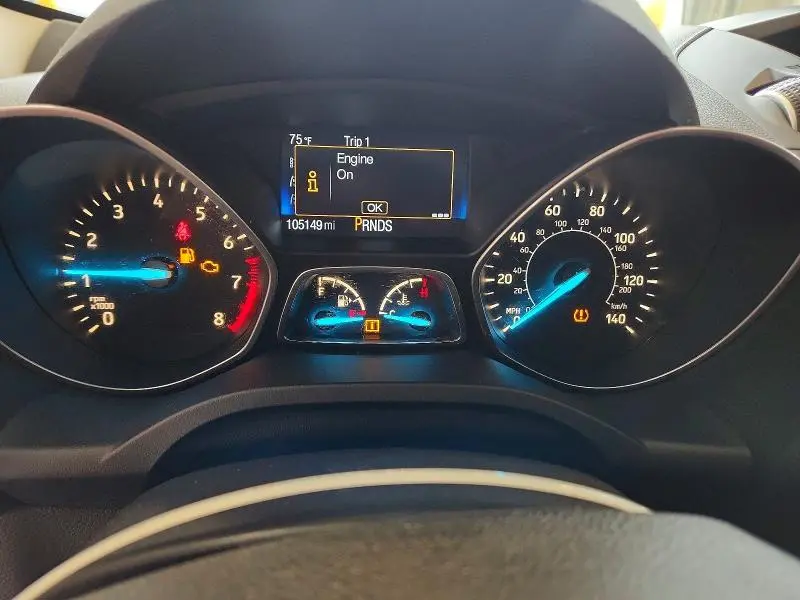 2017 FORD ESCAPE SE  