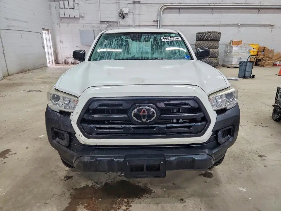 2018 TOYOTA TACOMA SR  