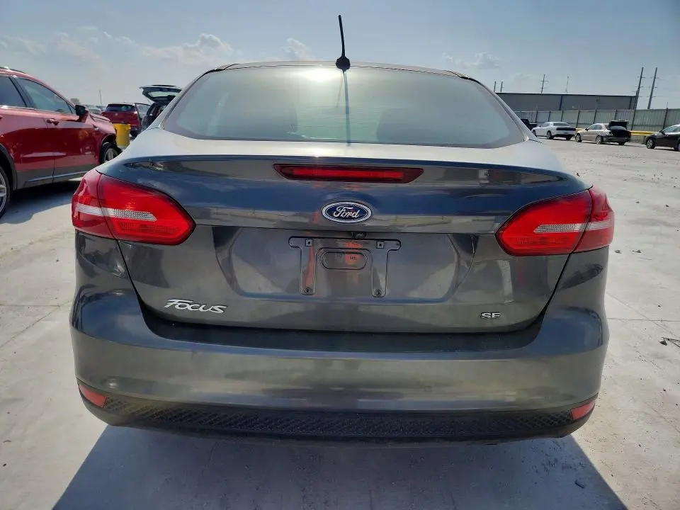 2017 FORD FOCUS SE  