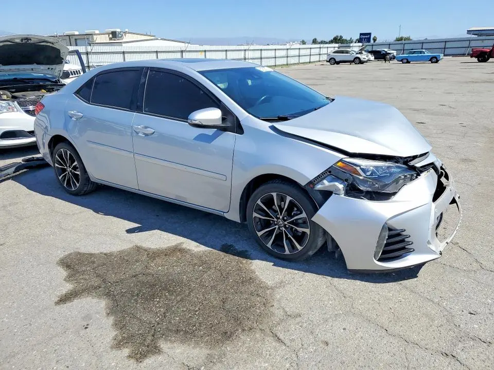 2017 TOYOTA COROLLA SE  