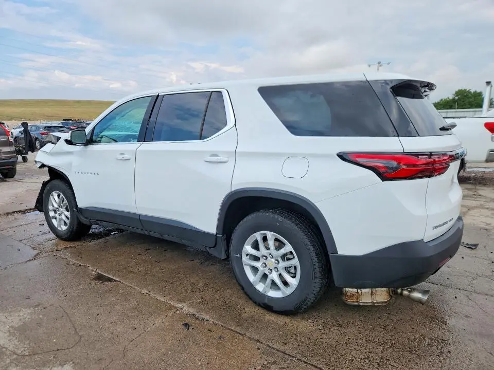 2023 CHEVROLET TRAVERSE LS  