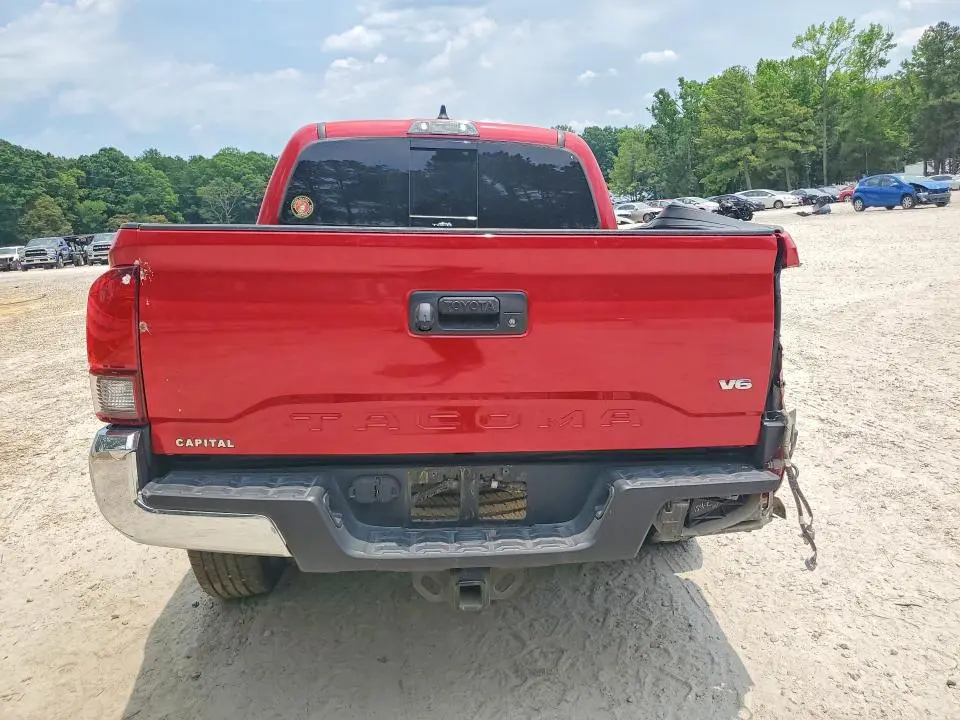 2022 TOYOTA TACOMA SR5 V6  