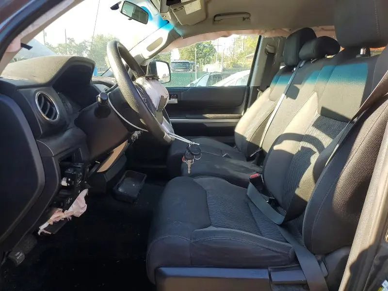 2017 TOYOTA TUNDRA SR5  