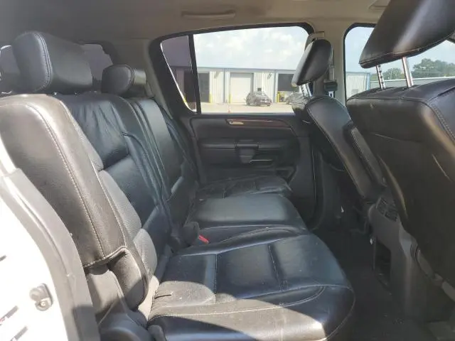 2010 NISSAN ARMADA SE