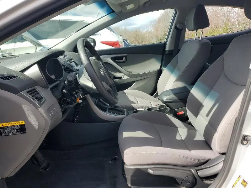 2015 HYUNDAI ELANTRA SE  