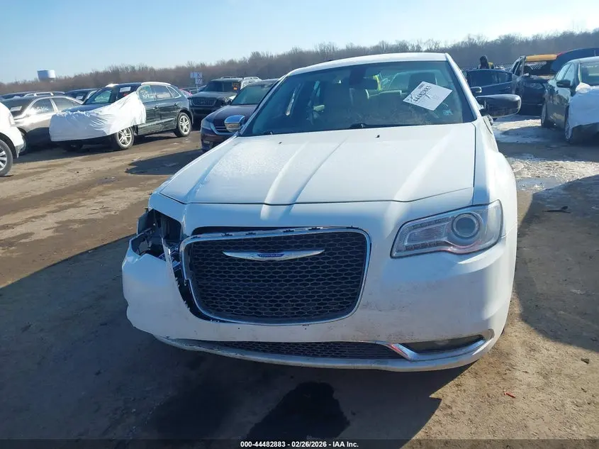 2018 CHRYSLER 300 LIMITED AWD