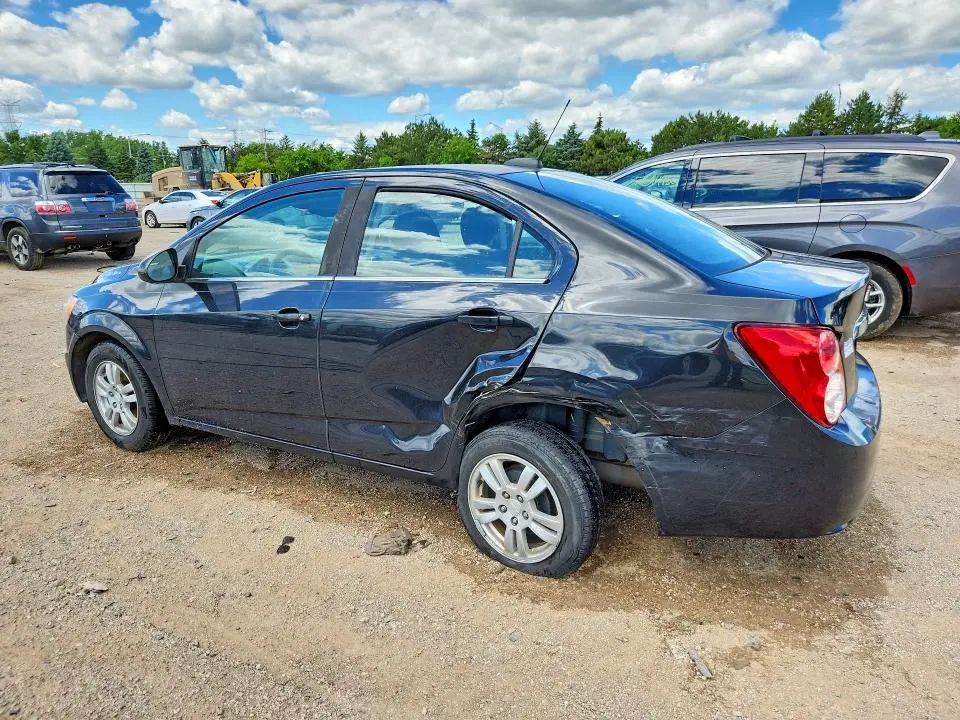 2015 CHEVROLET SONIC LT  