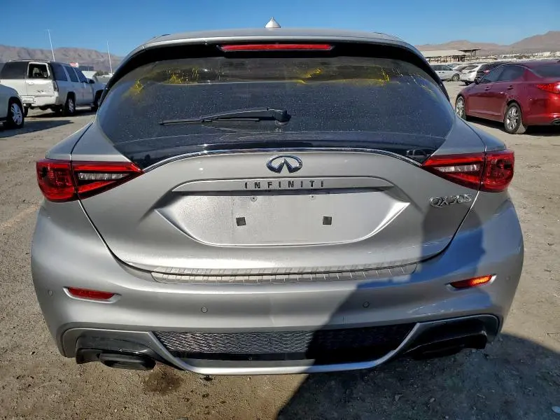 2017 INFINITI QX30 BASE  