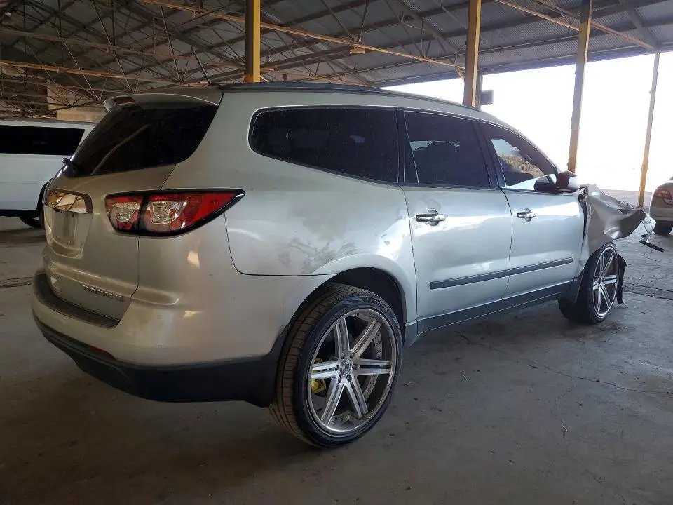 2014 CHEVROLET TRAVERSE LS  