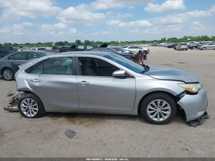 2015 TOYOTA CAMRY LE