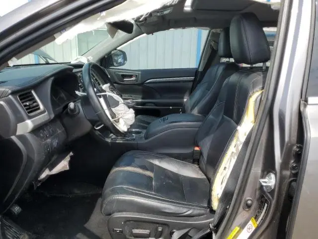 2018 TOYOTA HIGHLANDER SE  